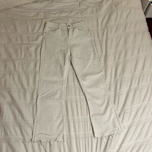 Zara white denim jeans size 4 skinny/straight with raw hem edges
